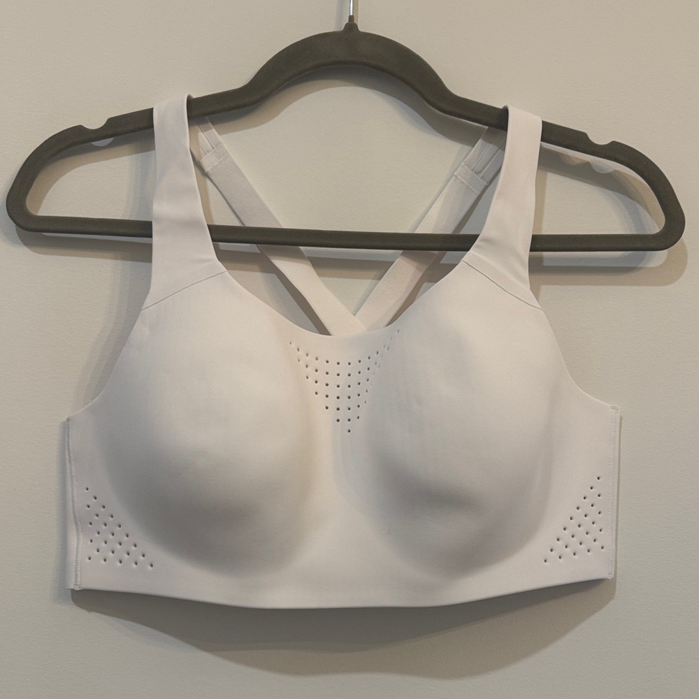 Victoria’s Secret Seamless White Sports Bra